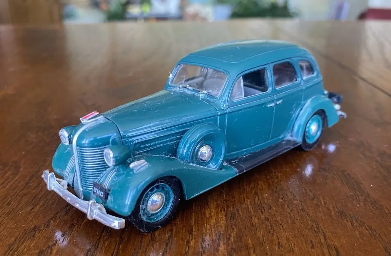 Игрушка модель автомобиля ЗиС-101А 1:43 Deagostini