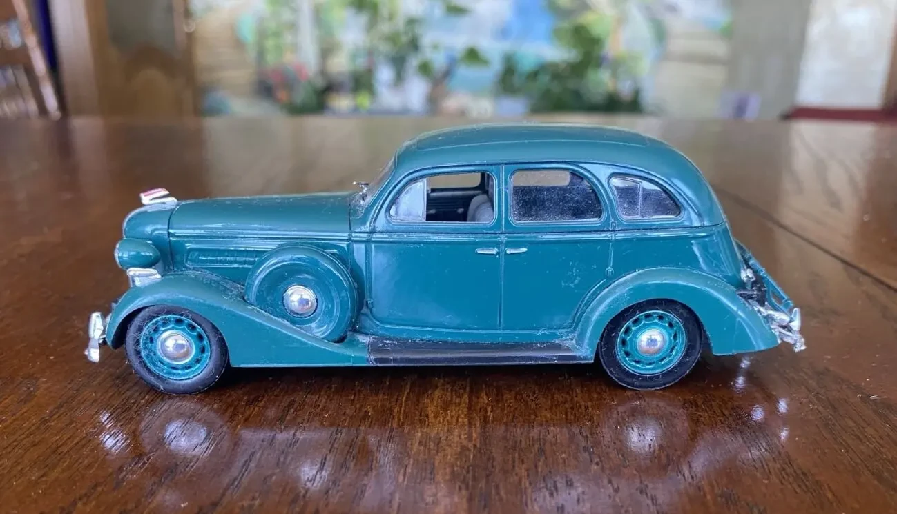 Игрушка модель автомобиля ЗиС-101А 1:43 Deagostini 7