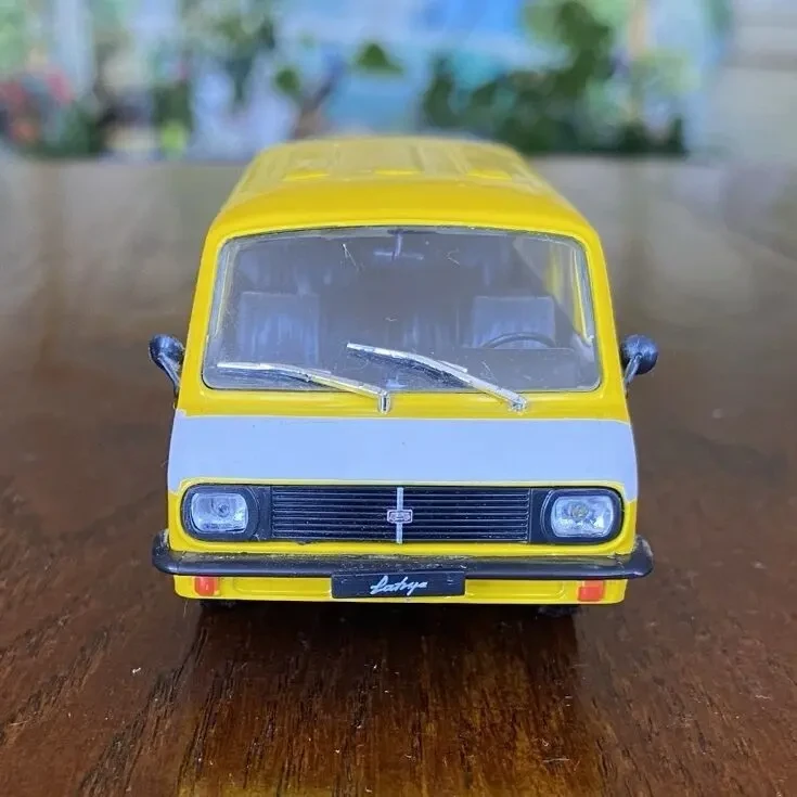 Игрушка модель автомобиля раф-2203 Латвия 1:43 Deagostini 2