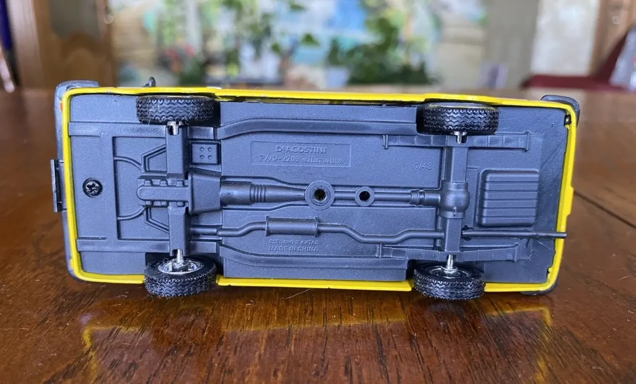 Игрушка модель автомобиля раф-2203 Латвия 1:43 Deagostini 8