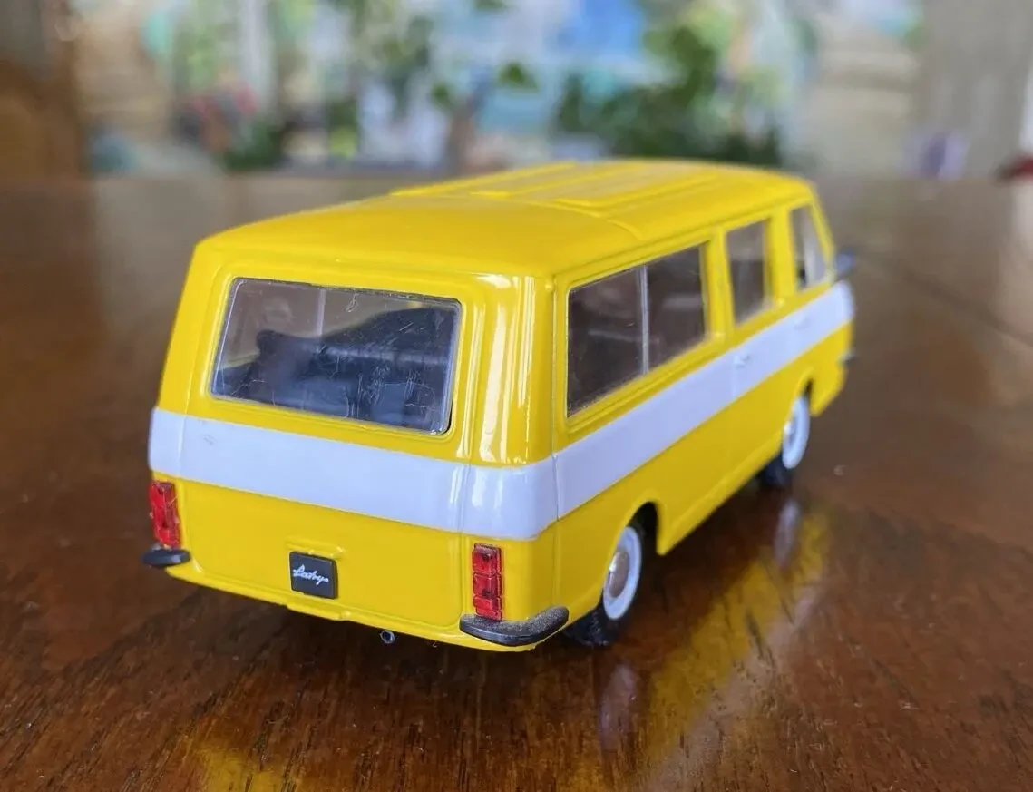 Игрушка модель автомобиля раф-2203 Латвия 1:43 Deagostini 5