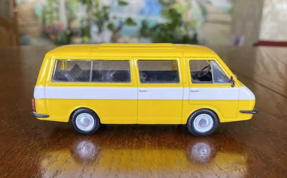 Игрушка модель автомобиля раф-2203 Латвия 1:43 Deagostini 4