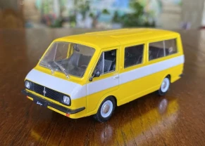 Игрушка модель автомобиля раф-2203 Латвия 1:43 Deagostini
