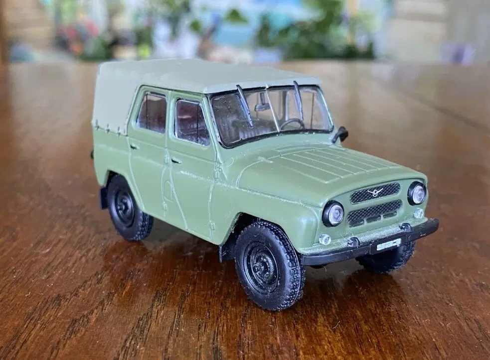 Игрушка модель автомобиля уаз-469б 1:43 Deagostini 3