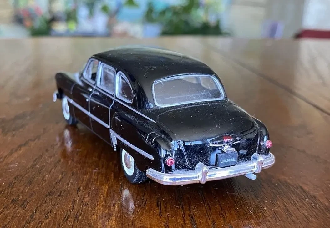 Игрушка модель автомобиля ЗиМ-12 (газ-12) 1:43 Deagostini 6