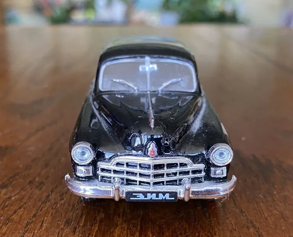 Игрушка модель автомобиля ЗиМ-12 (газ-12) 1:43 Deagostini 2