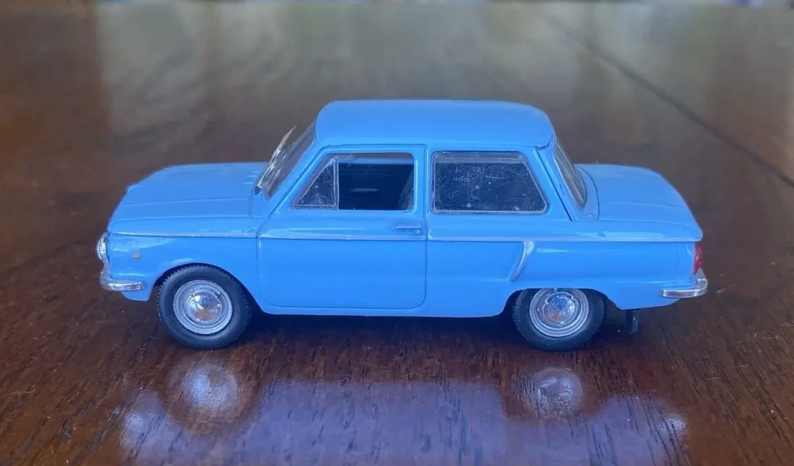 Игрушка модель автомобиля заз-968 1:43 Deagostini 7