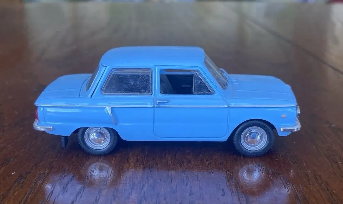 Игрушка модель автомобиля заз-968 1:43 Deagostini 4