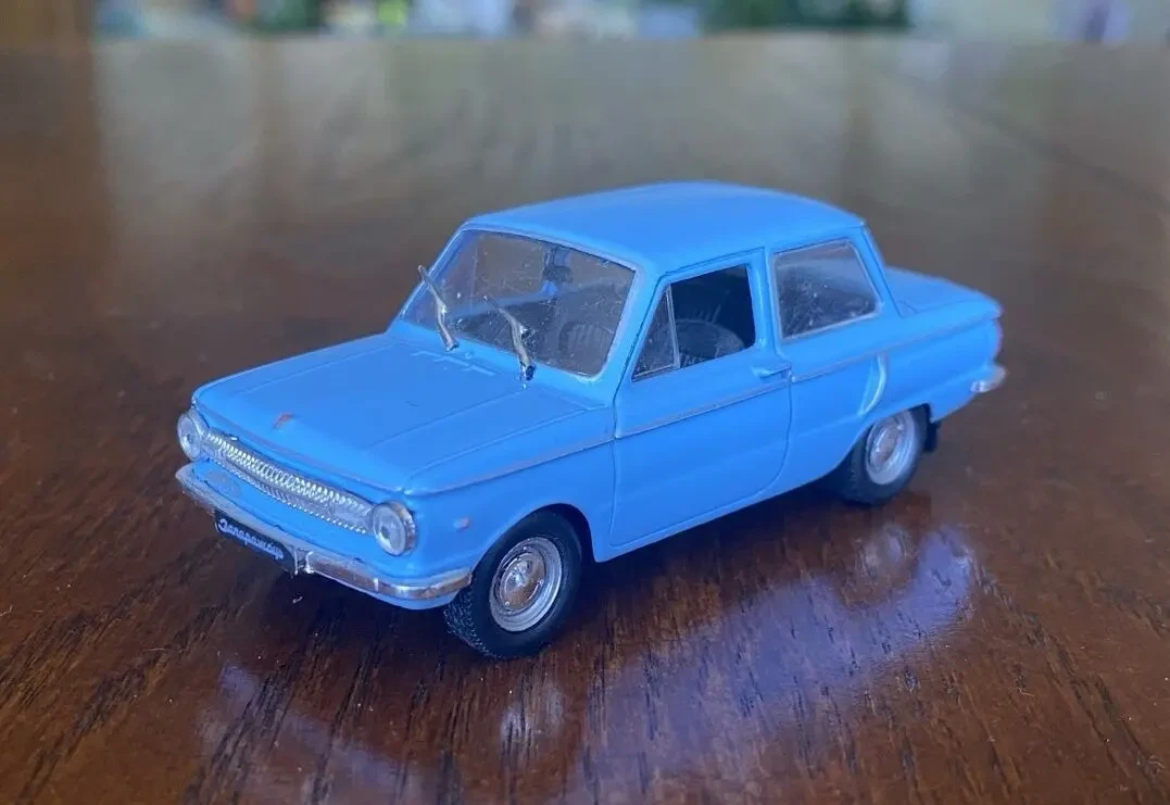 Игрушка модель автомобиля заз-968 1:43 Deagostini
