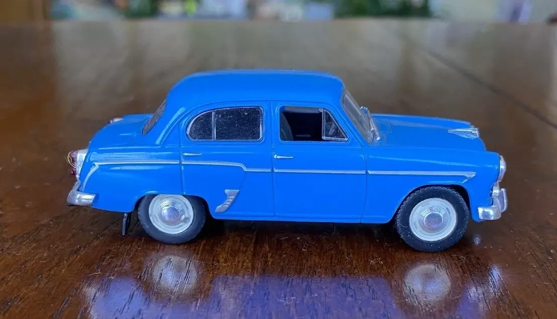 Игрушка модель автомобиля Москвич-407 1:43 Deagostini 4