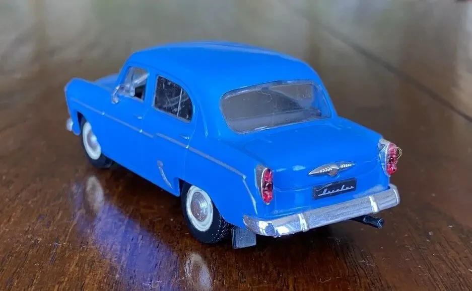 Игрушка модель автомобиля Москвич-407 1:43 Deagostini 6