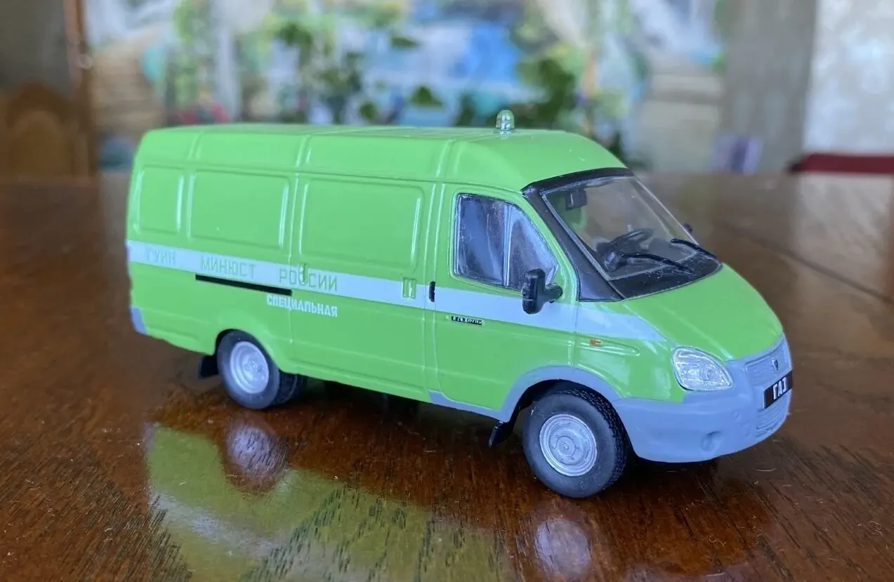 Игрушка модель автомобиля газ-2705 Газель 1:43 Deagostini 3