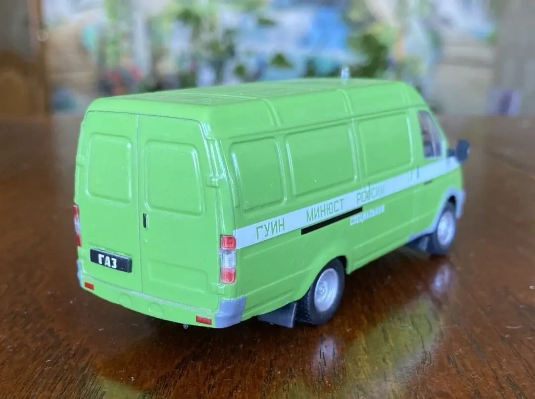 Игрушка модель автомобиля газ-2705 Газель 1:43 Deagostini 5