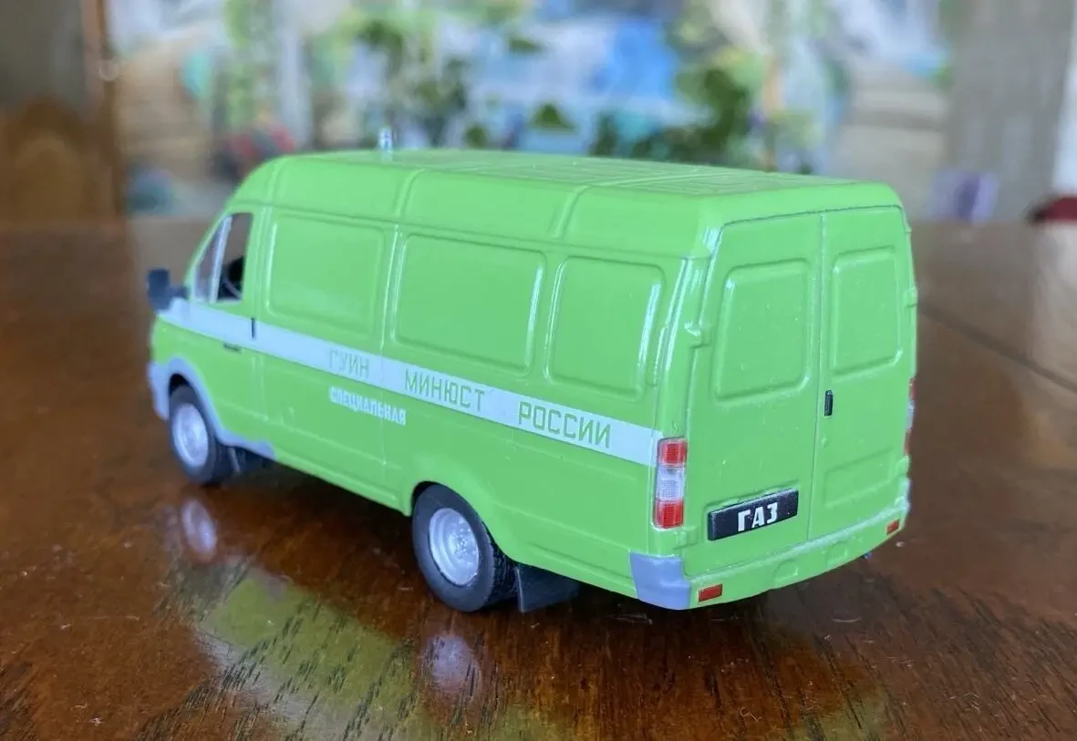 Игрушка модель автомобиля газ-2705 Газель 1:43 Deagostini 6