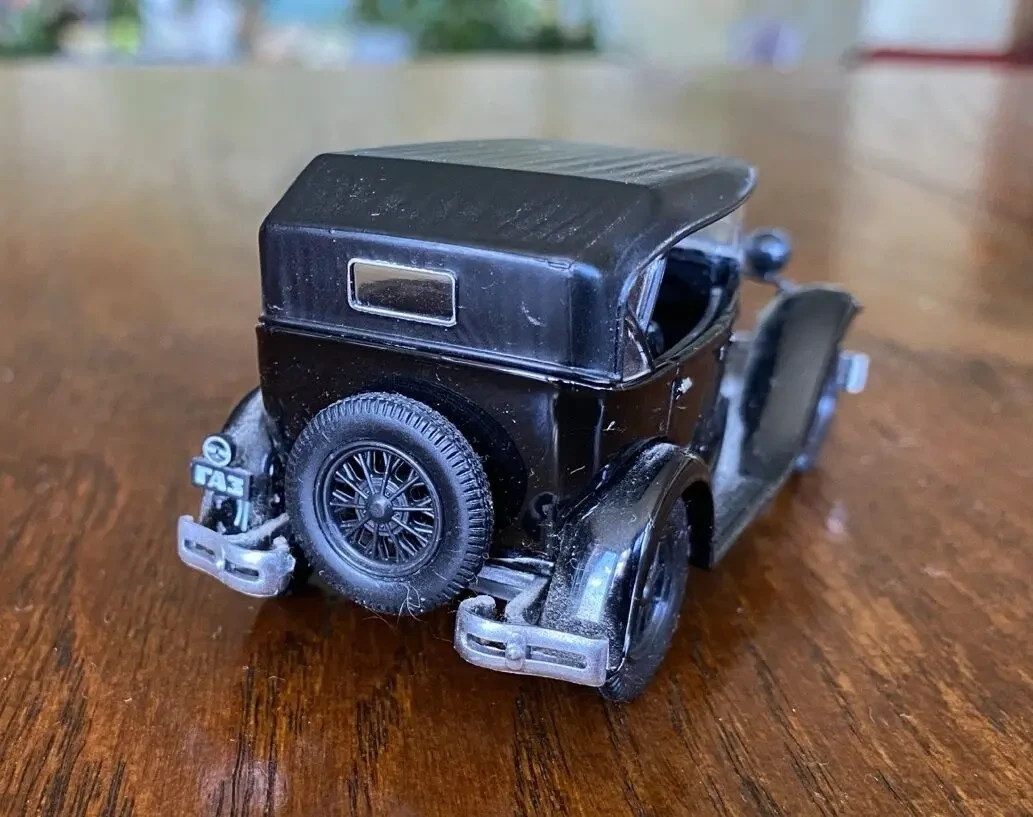 Игрушка модель автомобиля газ-а 1:43 Deagostini 5