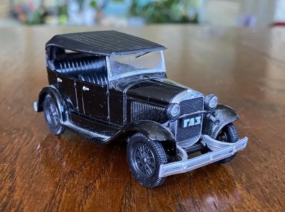 Игрушка модель автомобиля газ-а 1:43 Deagostini 3