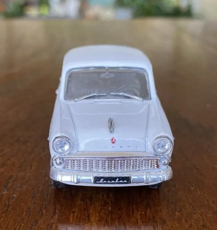Игрушка модель автомобиля Москвич-403 1:43 Deagostini 2