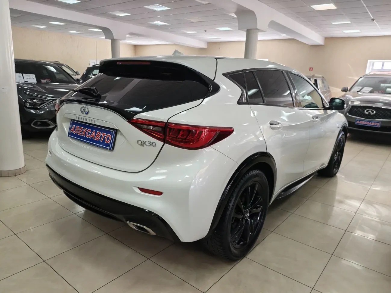 Infiniti QX30 AWD 2.0t 16V 7АКПП 2017 р.в. (211 к.с.) 4