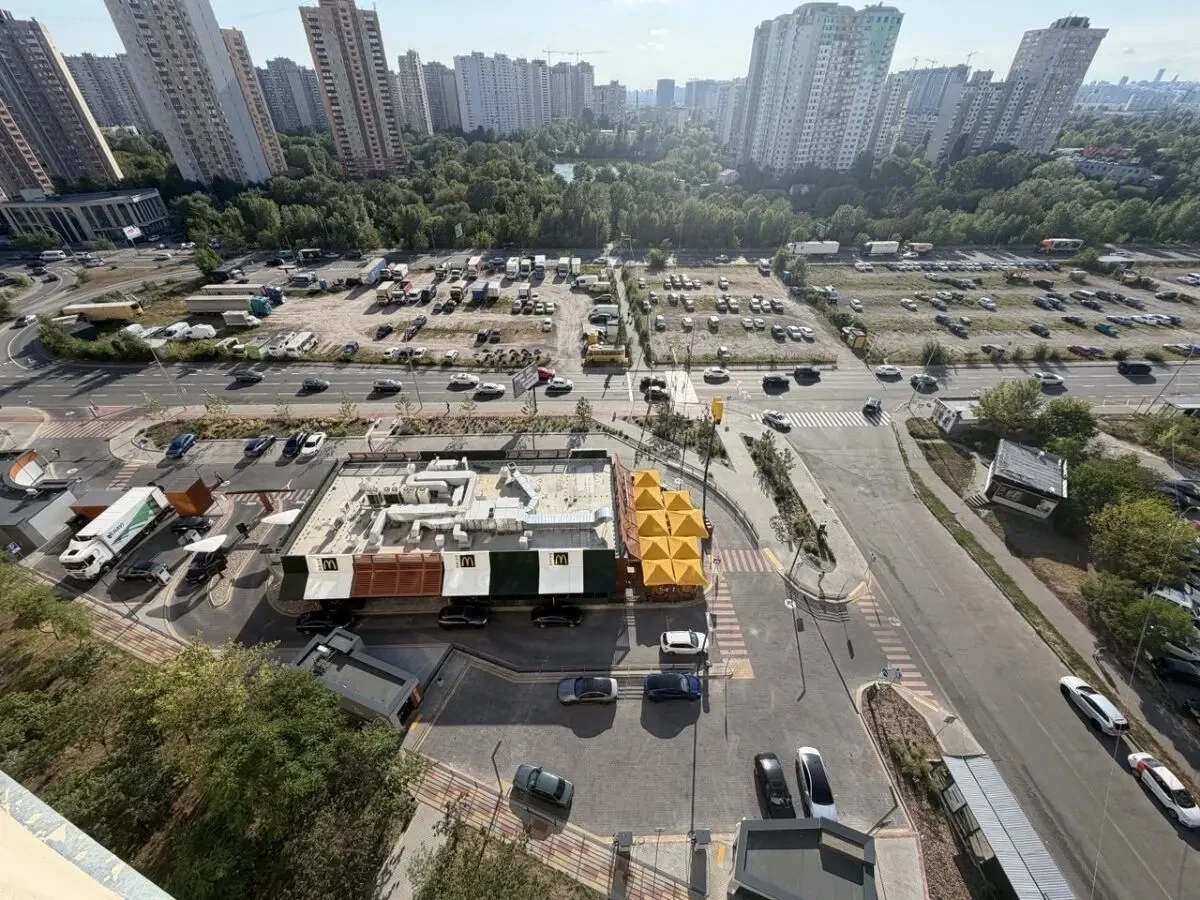 Простора 4-кімнатна квартира 110 м² — заїжджай і живи 3