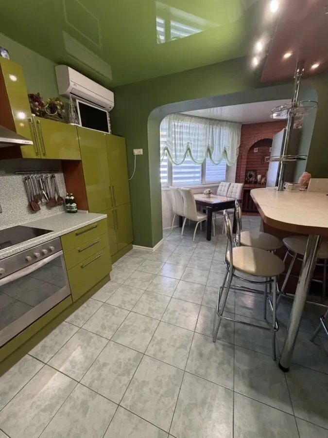 Простора 4-кімнатна квартира 110 м² — заїжджай і живи 2