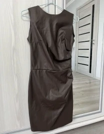сукня з еко шкіри