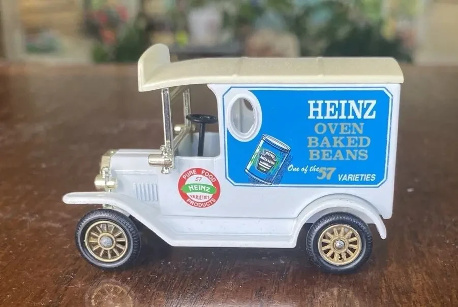 Игрушка модель автомобиля HЕinz 1:43 Lledo Англия 7