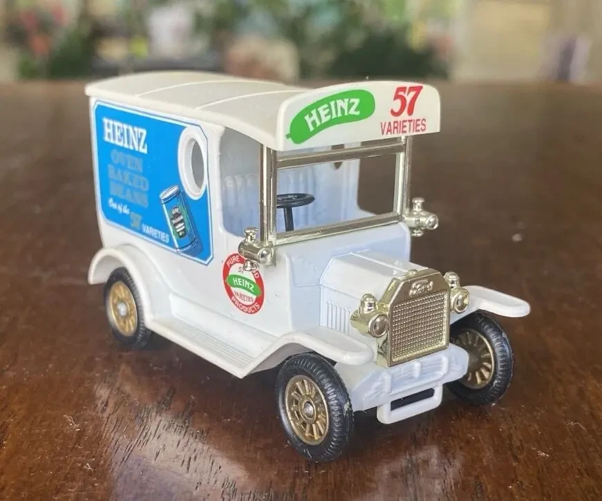 Игрушка модель автомобиля HЕinz 1:43 Lledo Англия 4