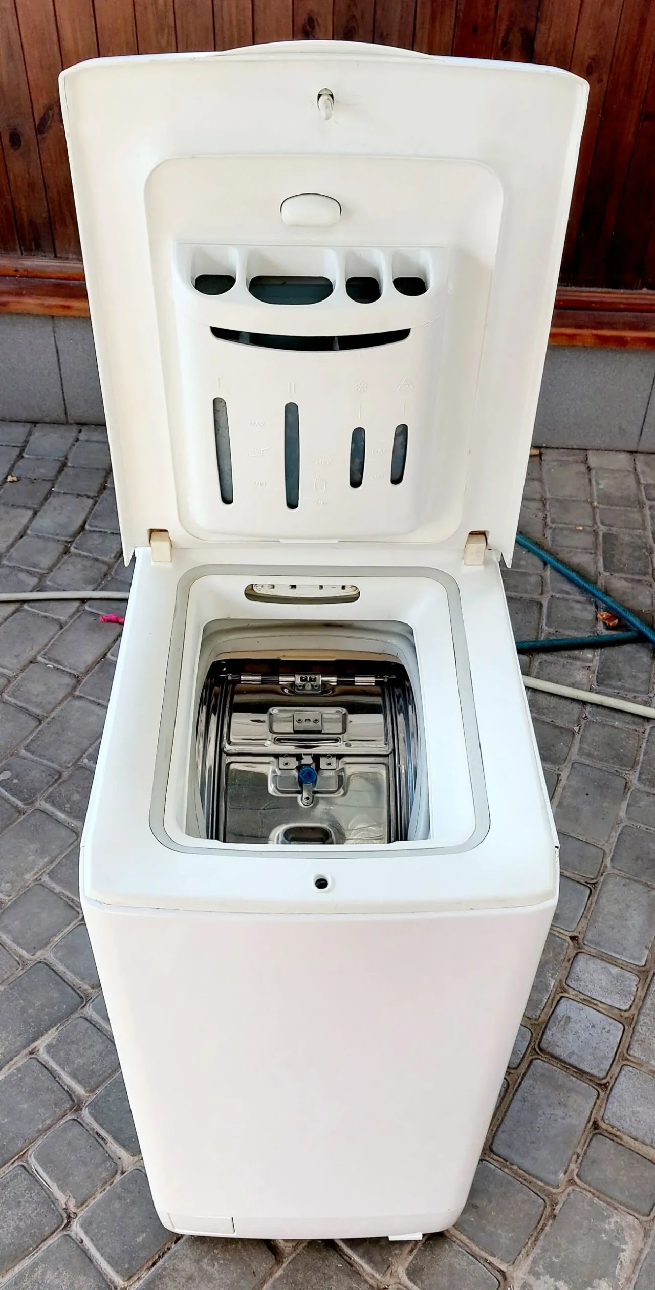 Пралка ARDO TL105S, Італія 4