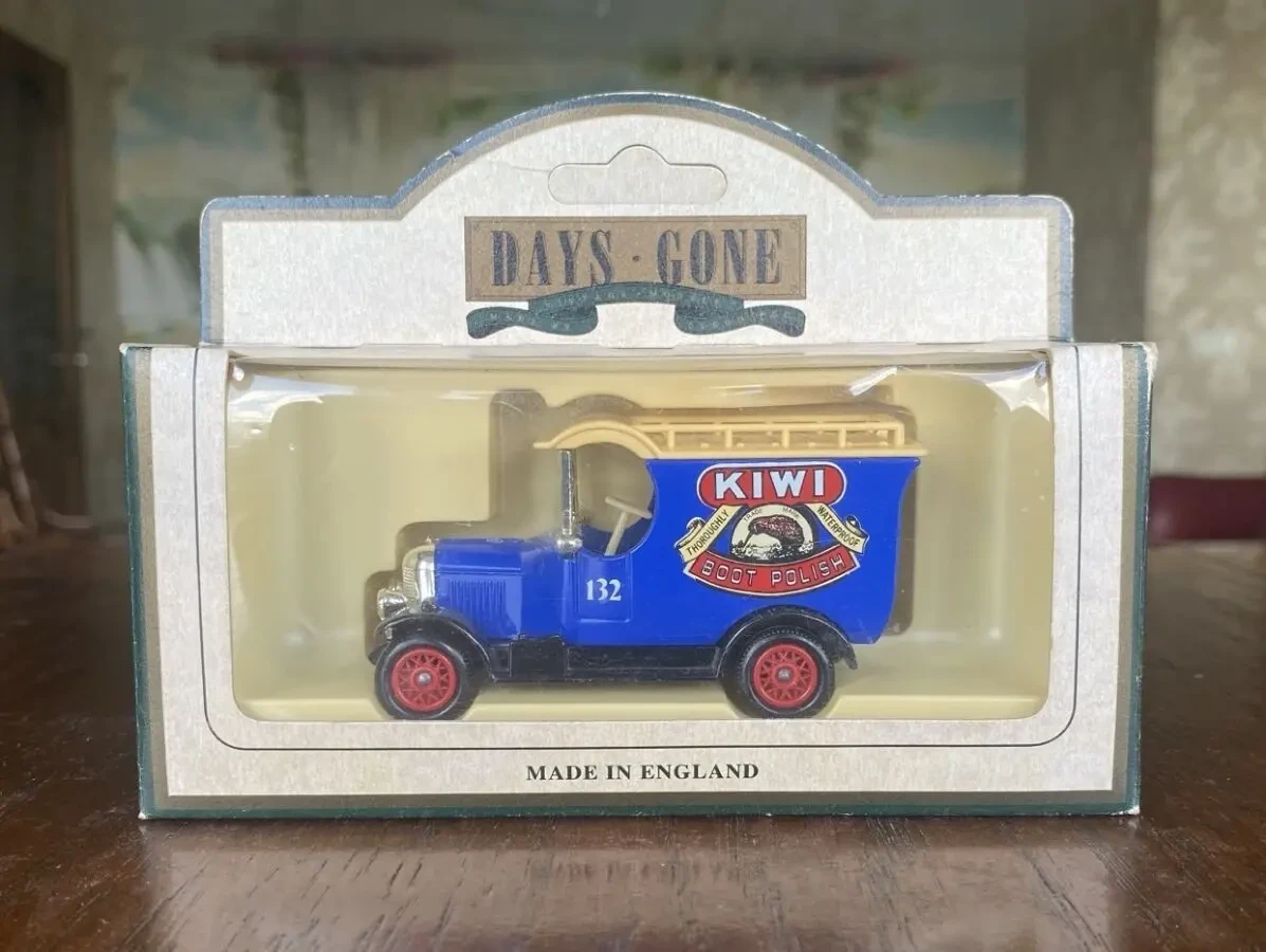 Игрушка модель автомобиля Kiwi 1:43 Lledo Англия