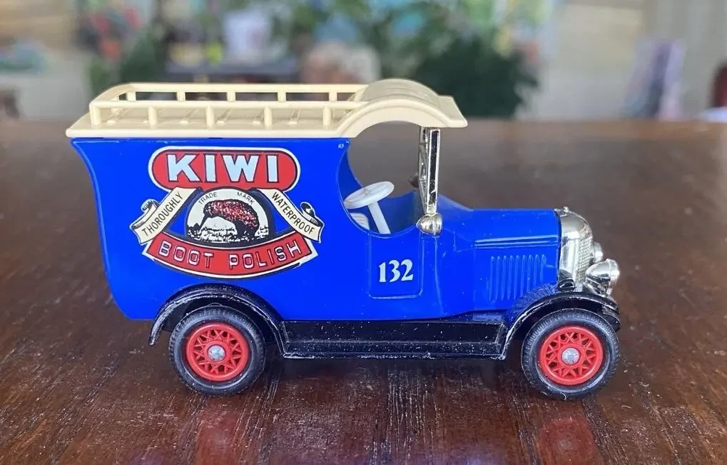 Игрушка модель автомобиля Kiwi 1:43 Lledo Англия 5