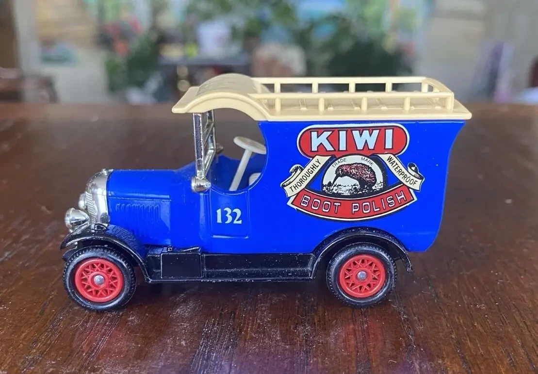 Игрушка модель автомобиля Kiwi 1:43 Lledo Англия 7