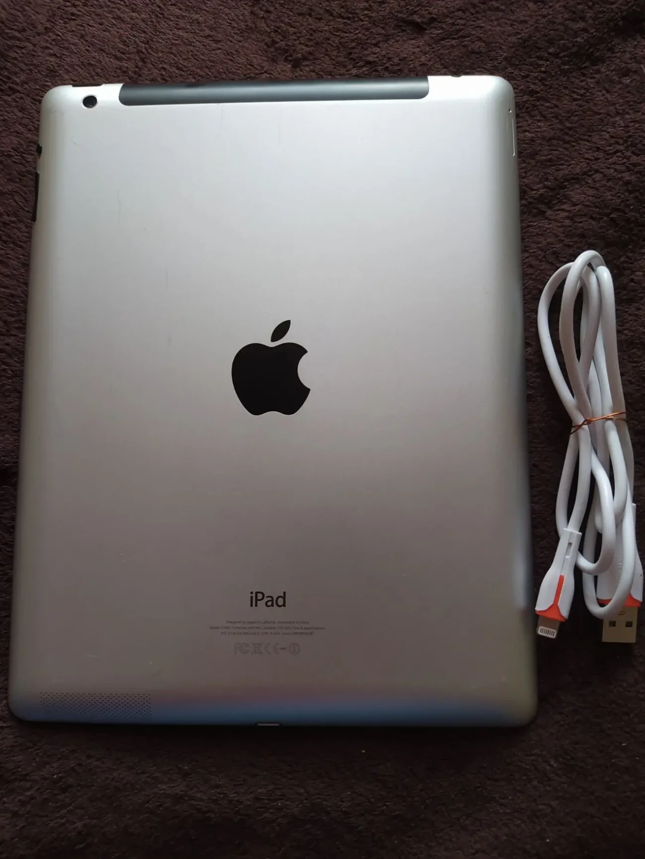 Планшет iPad A1460 гарний стан