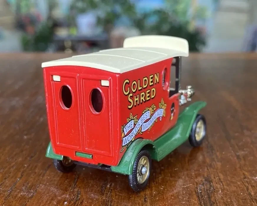 Игрушка модель автомобиля Golden Shred 1:43 Lledo Англия 5