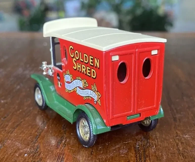 Игрушка модель автомобиля Golden Shred 1:43 Lledo Англия 6
