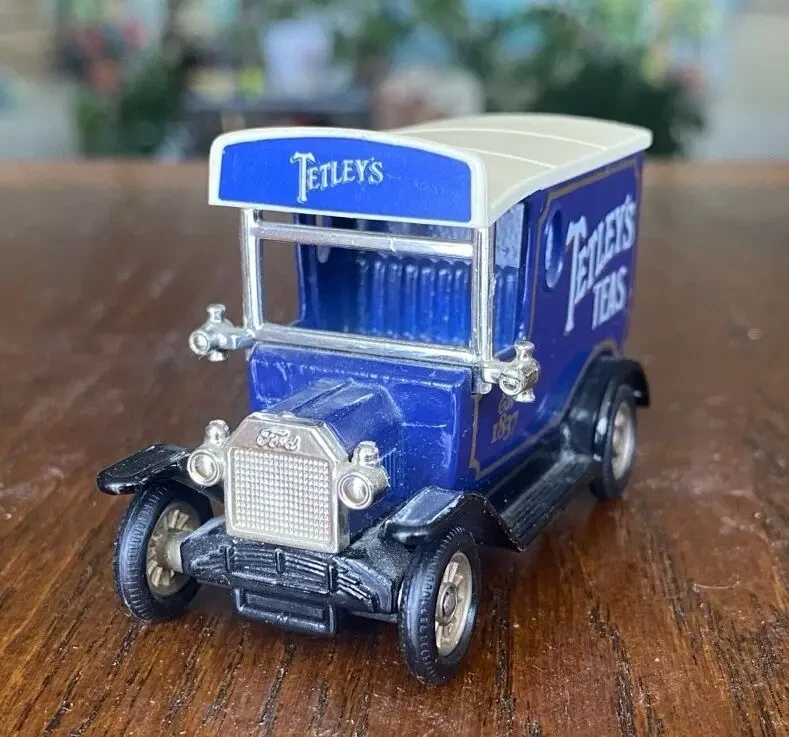 Игрушка модель автомобиля Tetleys Teas 1:43 Lledo Англия