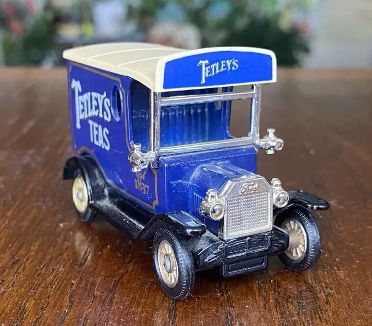 Игрушка модель автомобиля Tetleys Teas 1:43 Lledo Англия 3