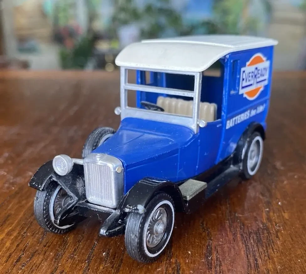 Игрушка модель автомобиля Talbot Van 1927 1:43 Yesteryear Matchbox Англия
