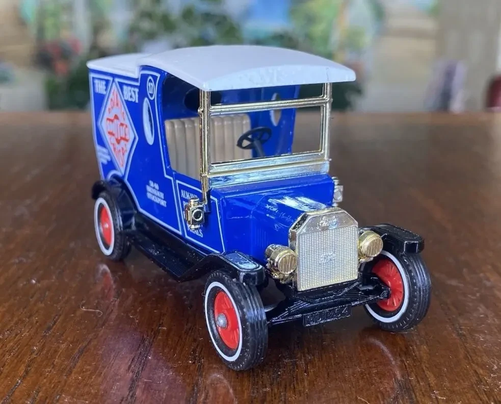 Игрушка модель автомобиля Ford Model T 1912 Potato Crisps 1:43 Yesteryear Matchbox Англия 4
