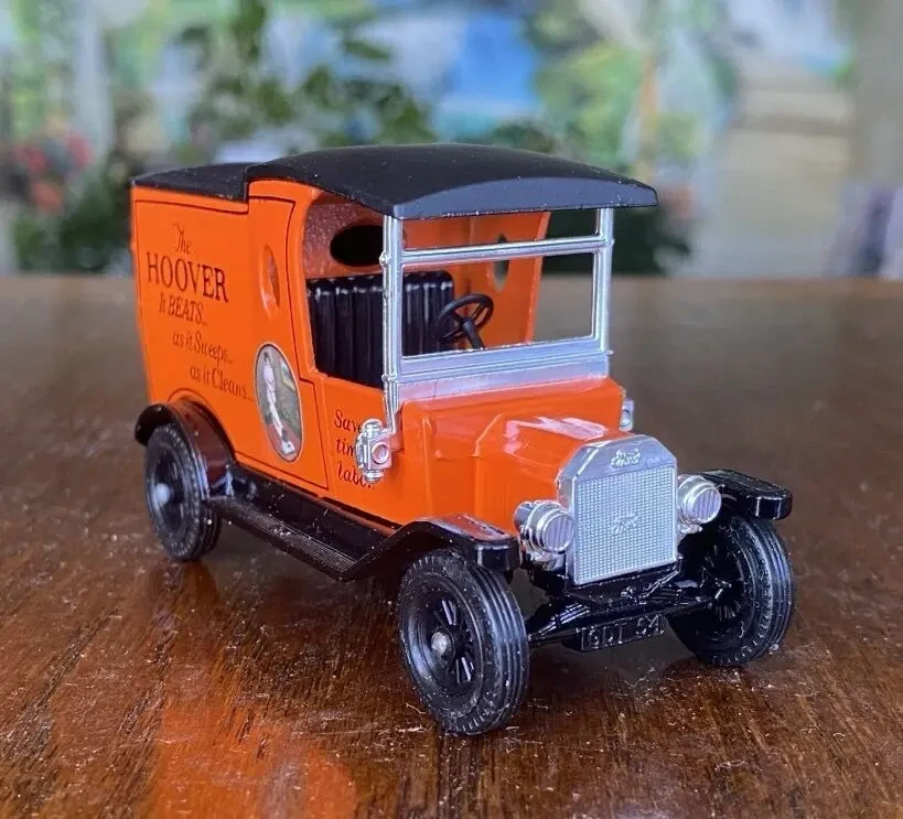 Игрушка модель автомобиля Ford Model T 1912 Hoover 1:43 Yesteryear Matchbox Англия 4
