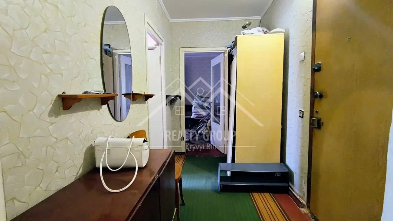 ПРОДАМ 2к по Миколаївському шосе 6