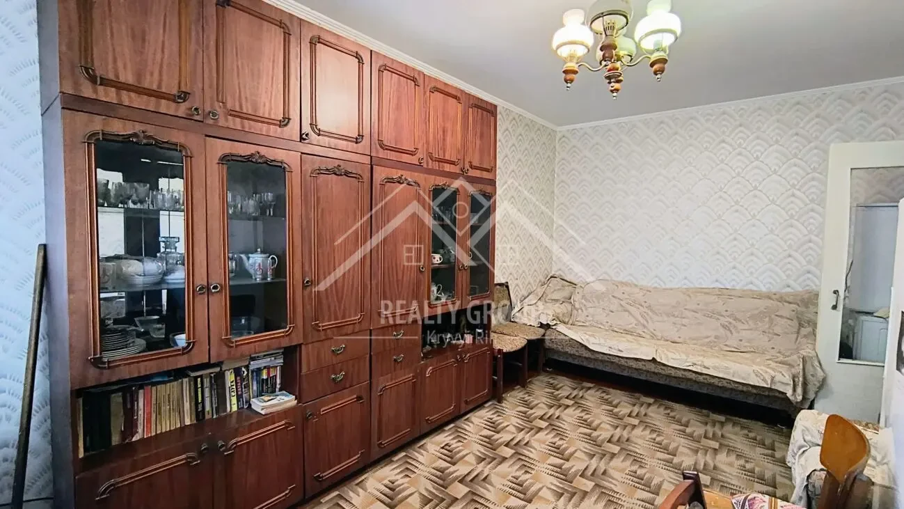 ПРОДАМ 2к по Миколаївському шосе 2
