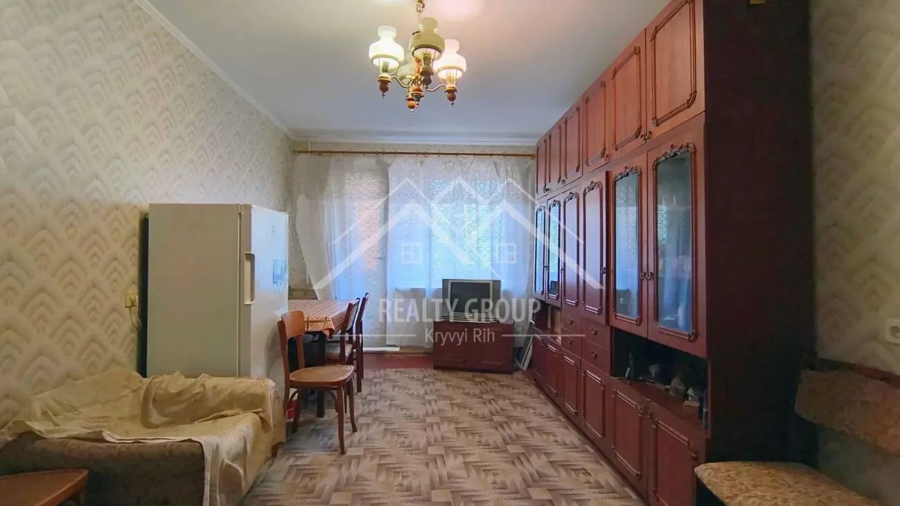 ПРОДАМ 2к по Миколаївському шосе