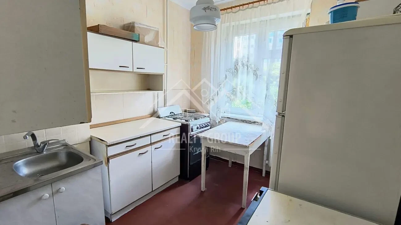 ПРОДАМ 2к по Миколаївському шосе 5