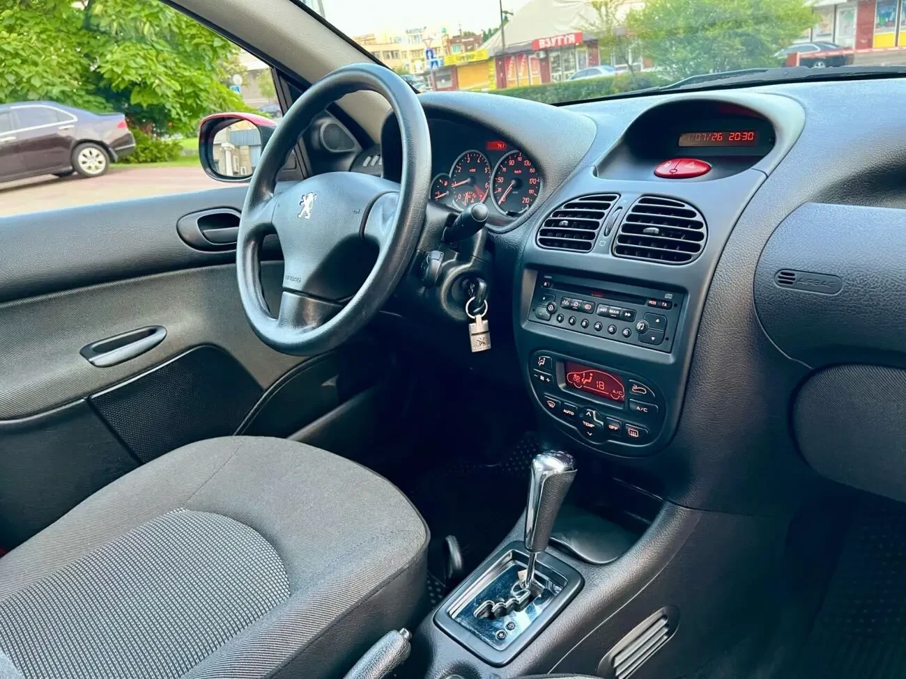 Official Peugeot 206XT 2010 1.6 Автомат автомобіль ідеальний стан 9
