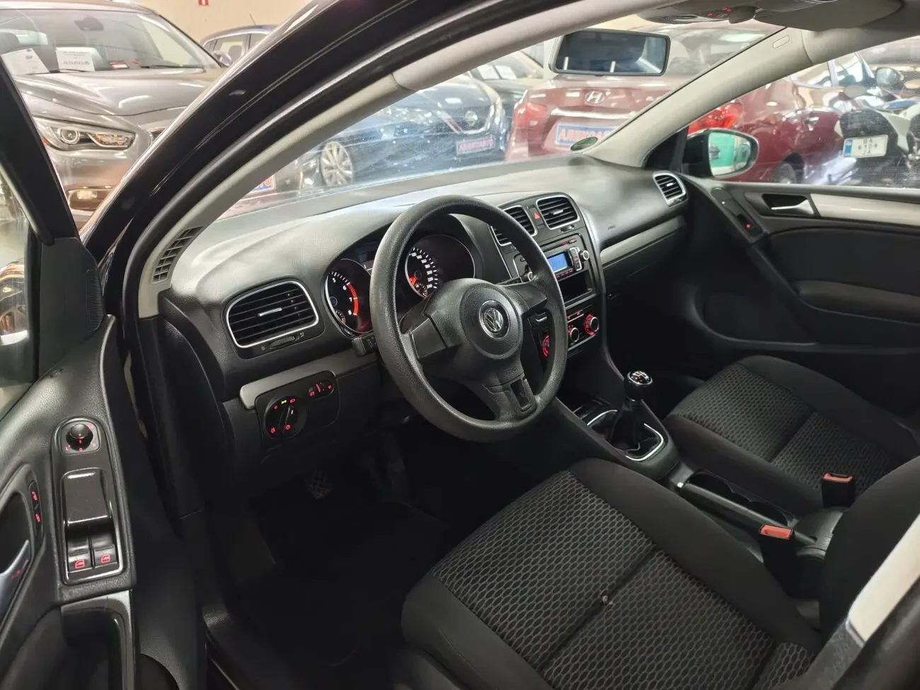 Volkswagen Golf VI 1.4МРі 16V 5МКПП 2009 р.в. (80 к.с.) 8