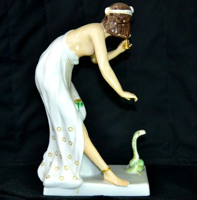 Укротительница змей. 6