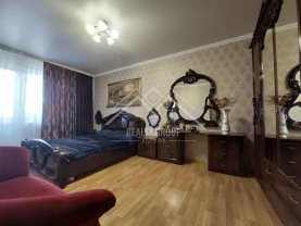 Продаж затишної 1к з меблями та технікою на б-рі Вечірньому