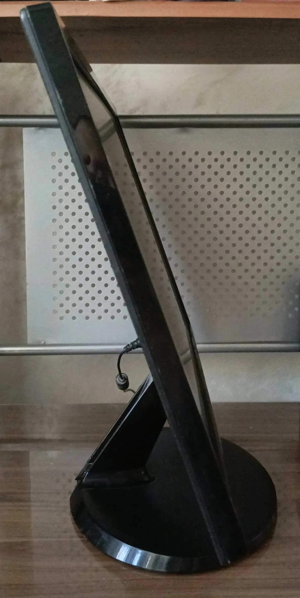 Full HD монітор LG 4