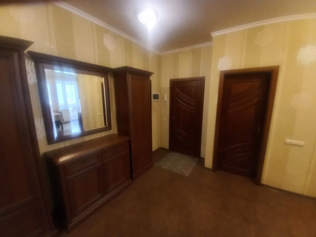 Продаж 2-х кімнатної квартири покращеного планування 5