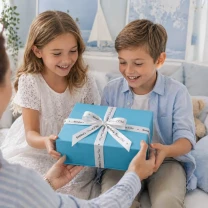 Подарунковий набір для дитини Explorer Gift Box, від 4 років Подарунковий набір для дитини Explorer Gift Box, від 4 років
